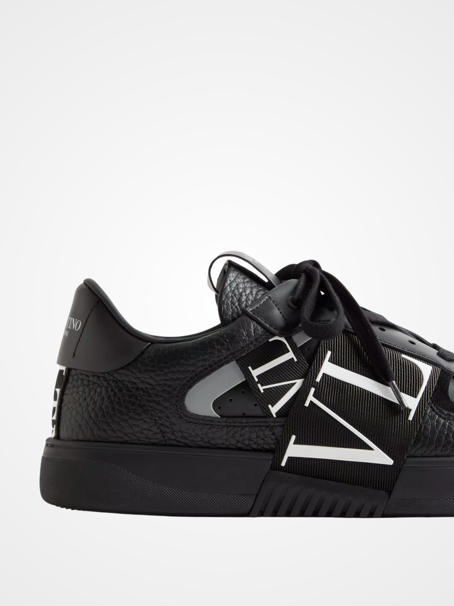 VL7N Sneakers